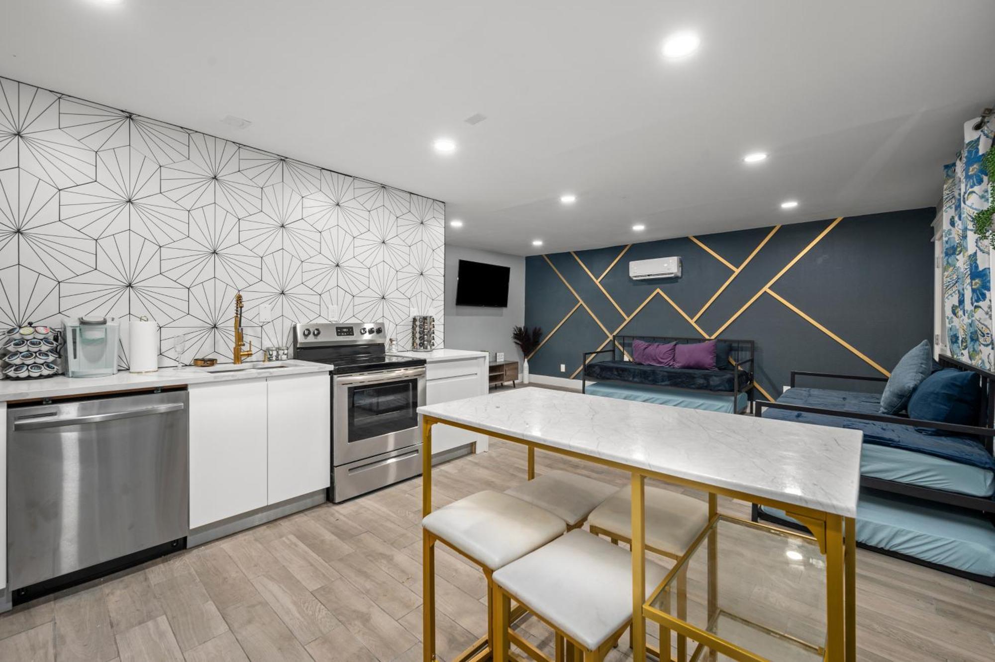 Comfortable 2Br Uptown Escape With Free Park Houston Eksteriør billede